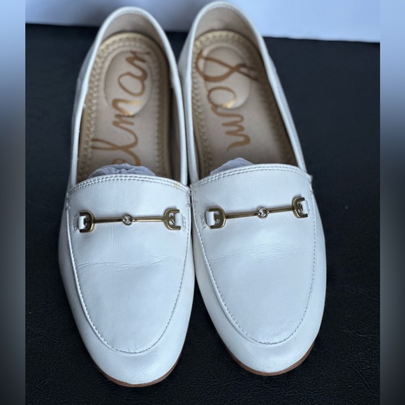 Sam Edelman Cream Loafers with Gold Accent. White Girl size 2M Flats - Picture 1 of 11
